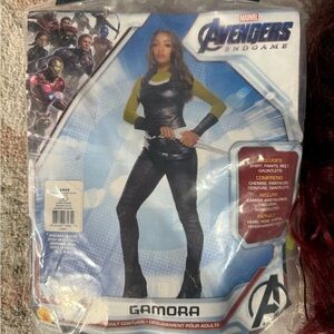 Marvel Avengers Gamora Black and Green Costume (women’s L)